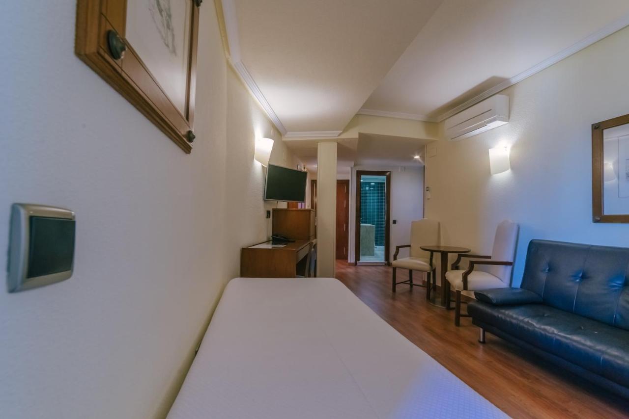 Torreluz Apartamentos Almería Eksteriør billede